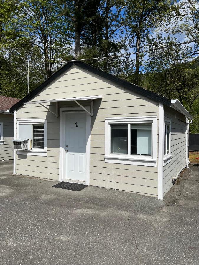 Lake Errock Motel Harrison Mills Eksteriør bilde