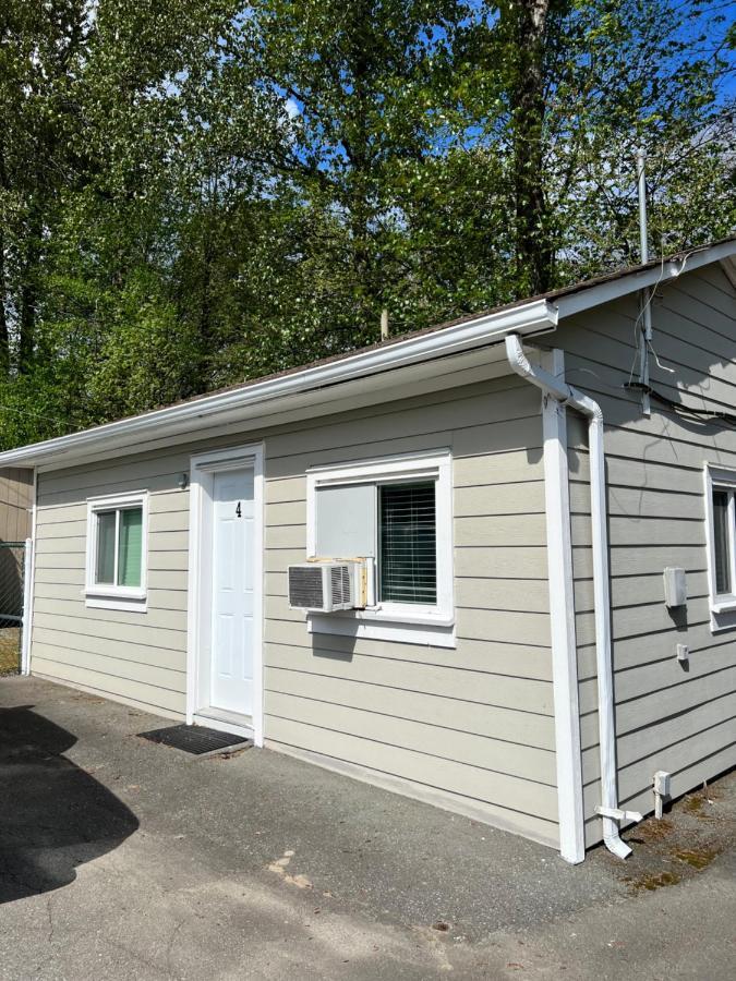 Lake Errock Motel Harrison Mills Eksteriør bilde